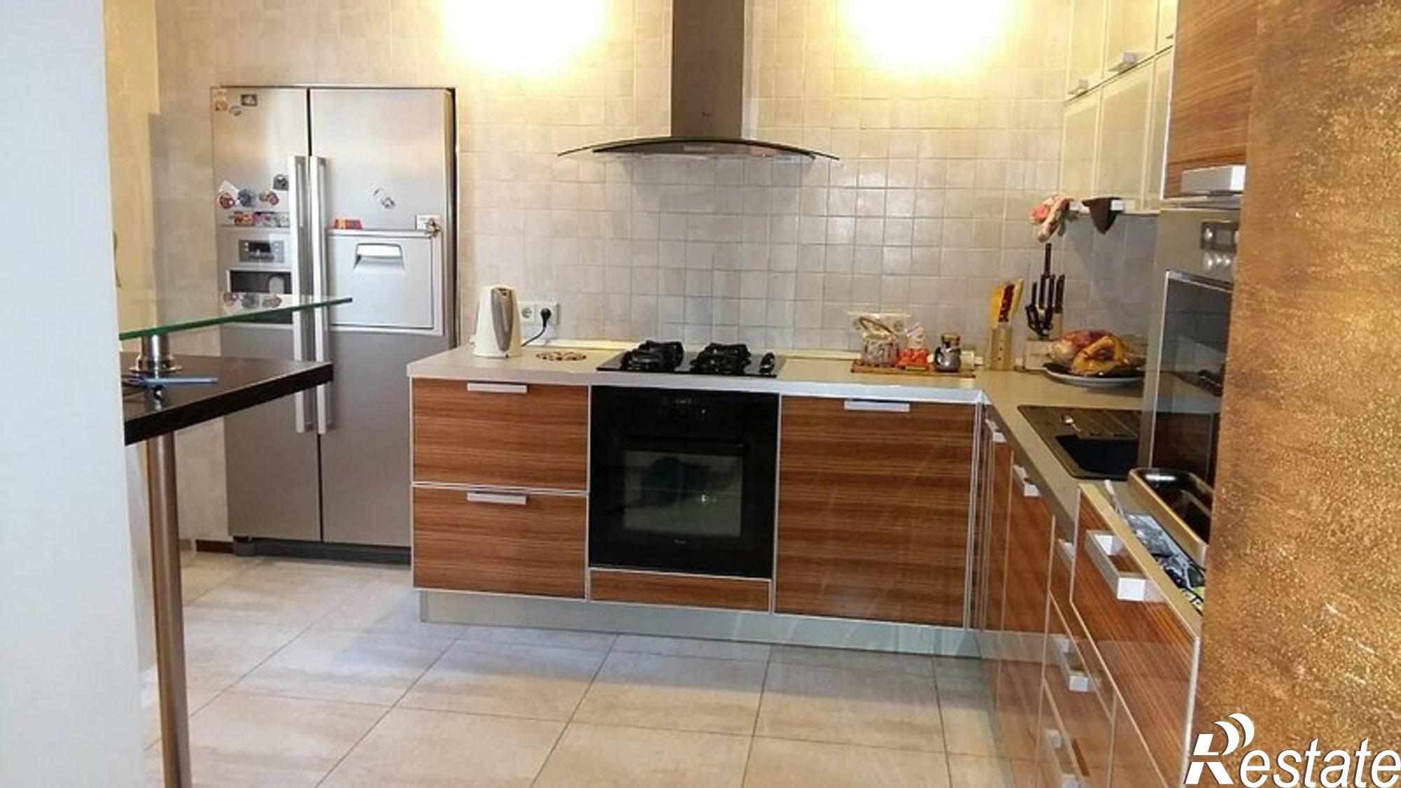 Сдать дачу, дом, коттедж за 20 000 рублей на 9-я просека 5-я линия, 43