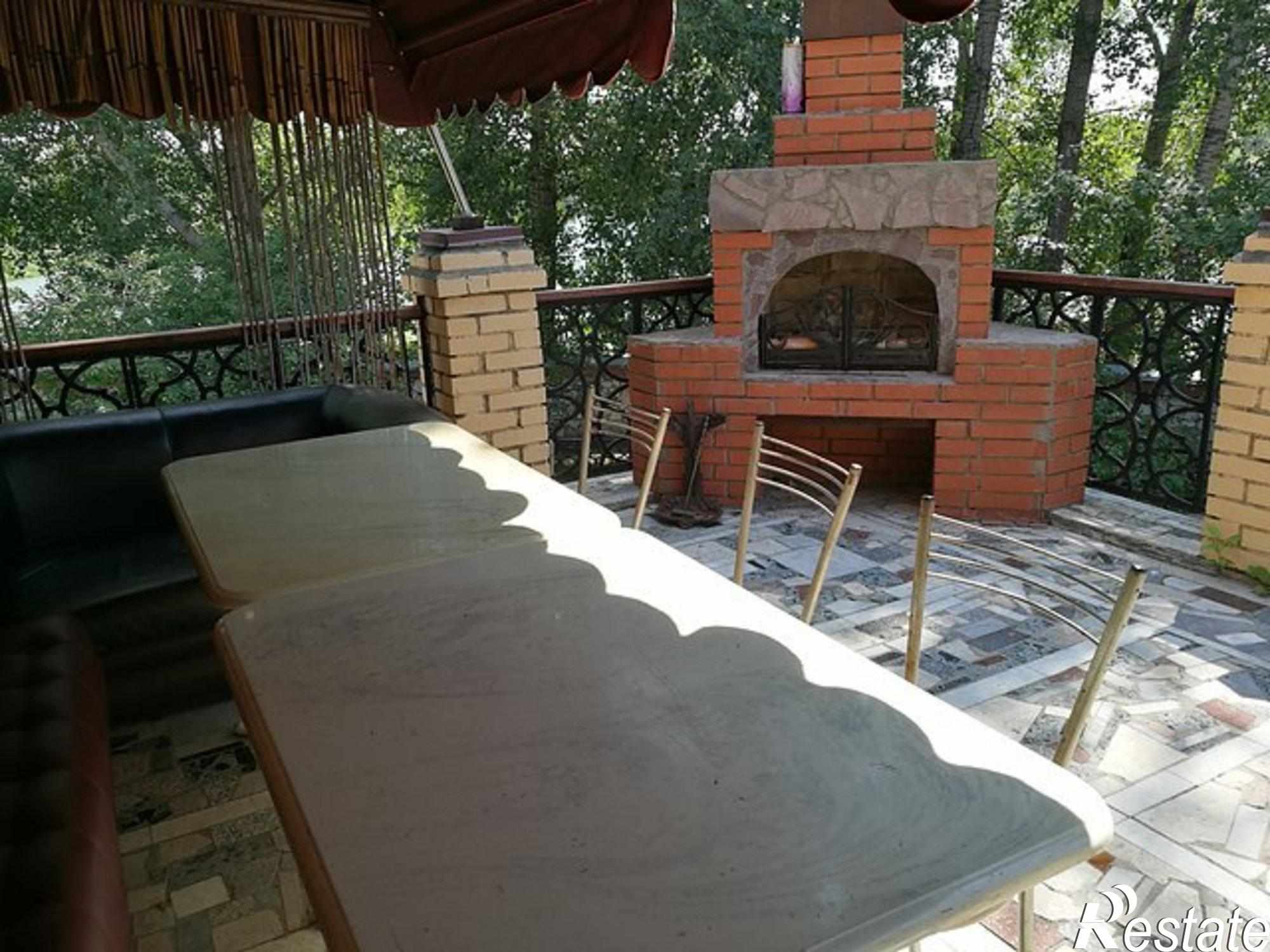 Сдать дачу, дом, коттедж за 12 000 рублей на 1-я линия, 20
