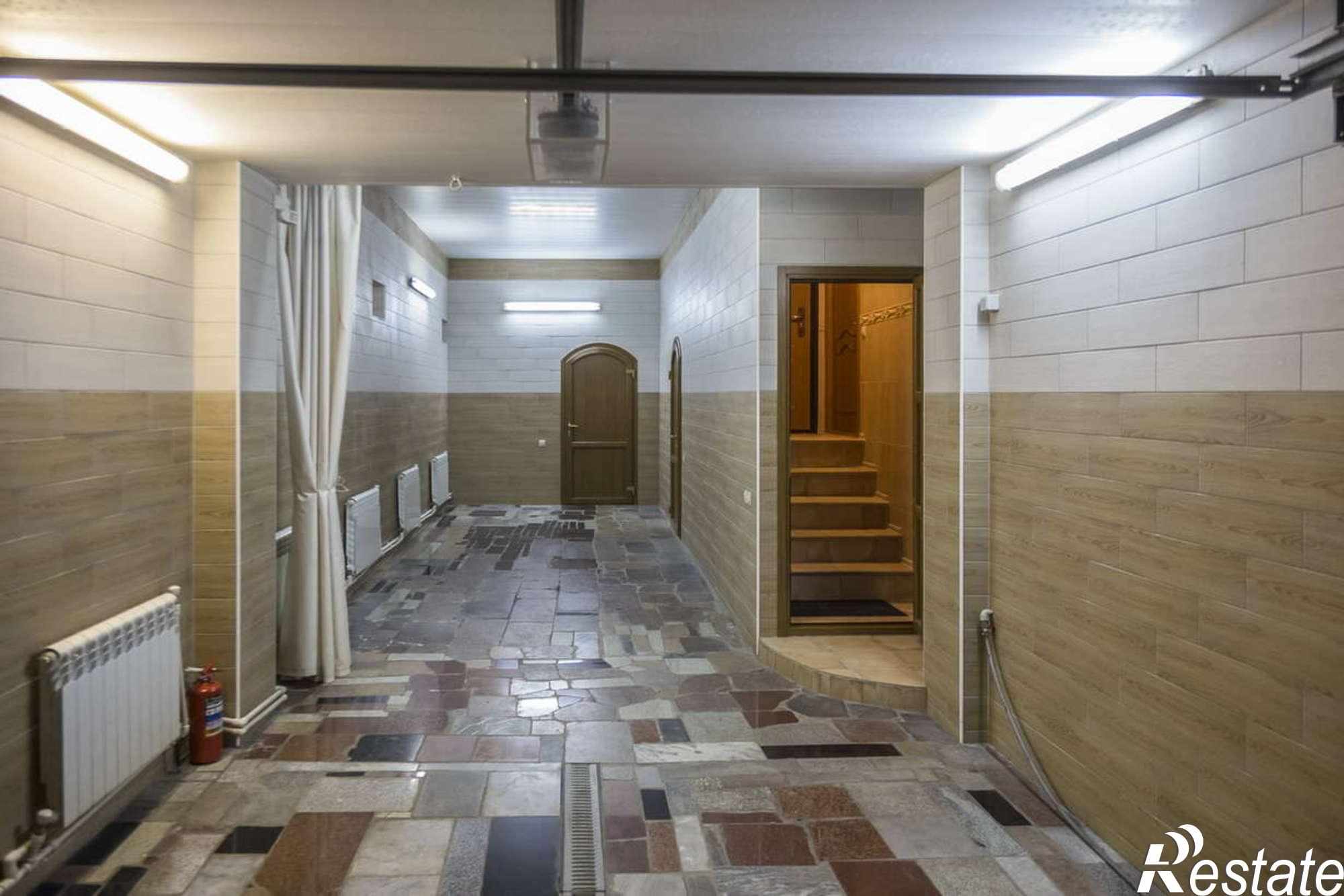 Купить дачу, дом, коттедж за 23 000 000 рублей на Школьная