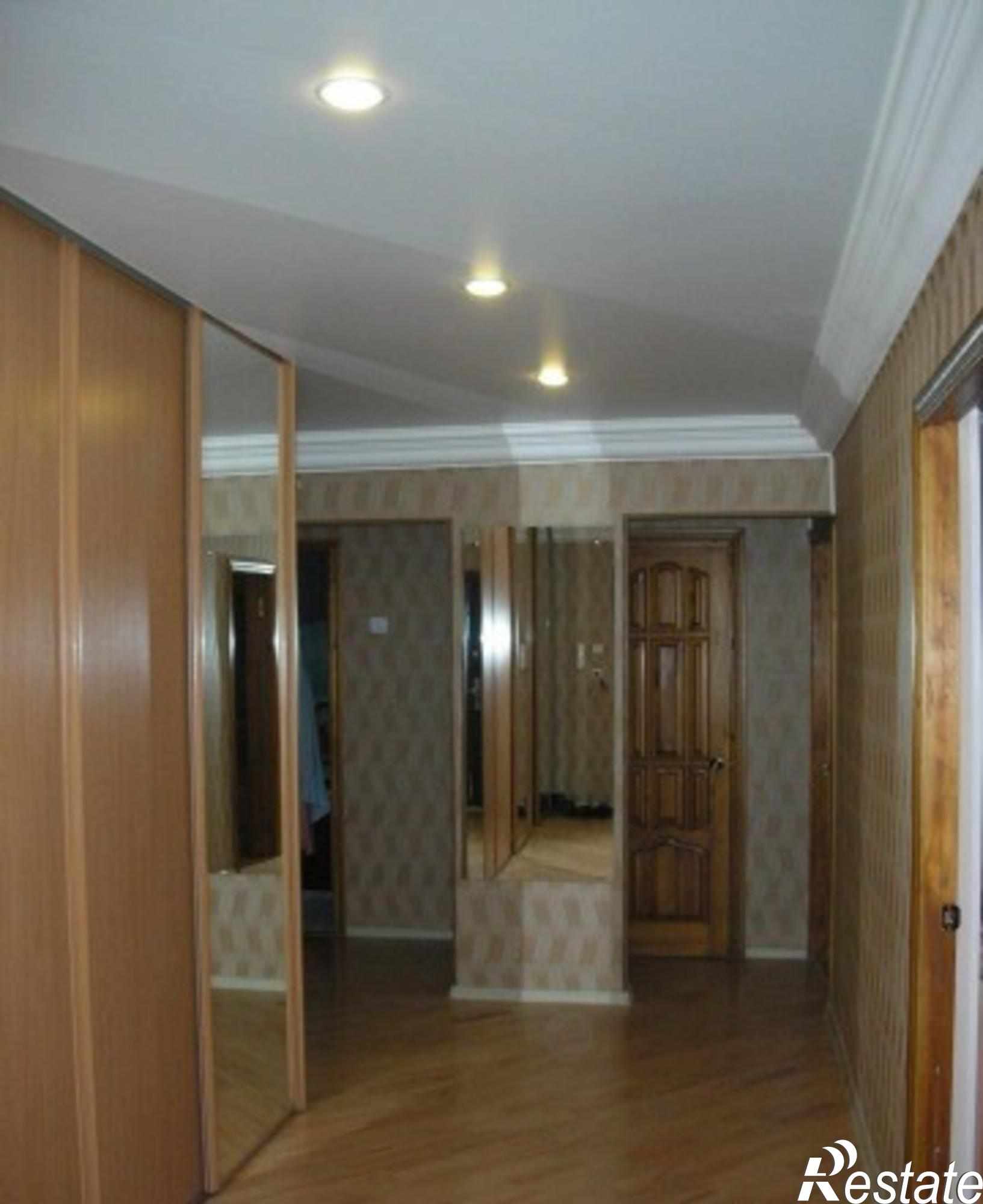 Купить квартиру за 12 000 000 рублей на Красных Партизан ул, 4/3