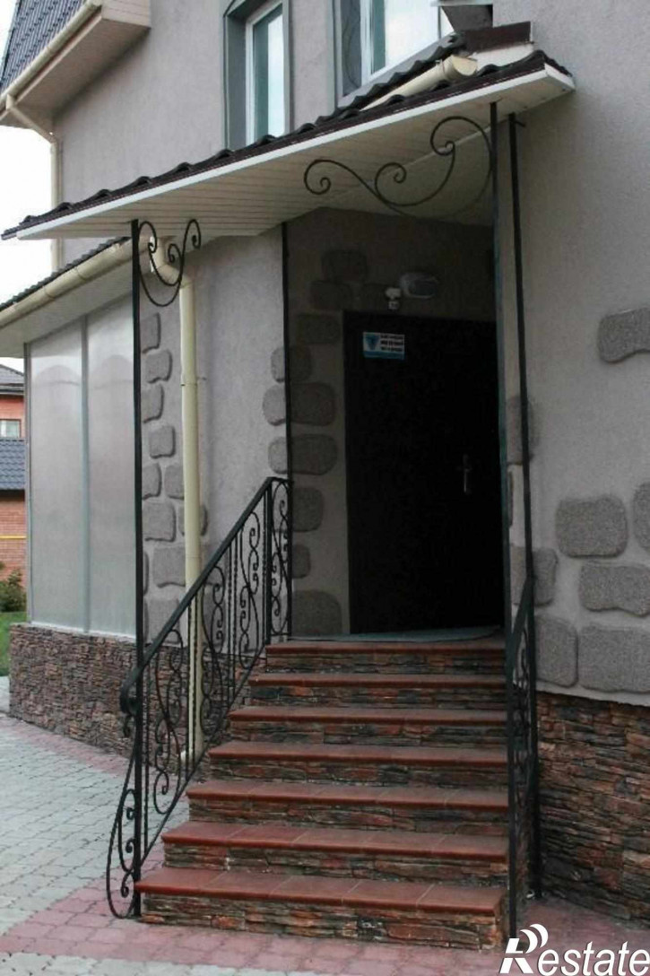 Помещение свободного назначения Платановая улица