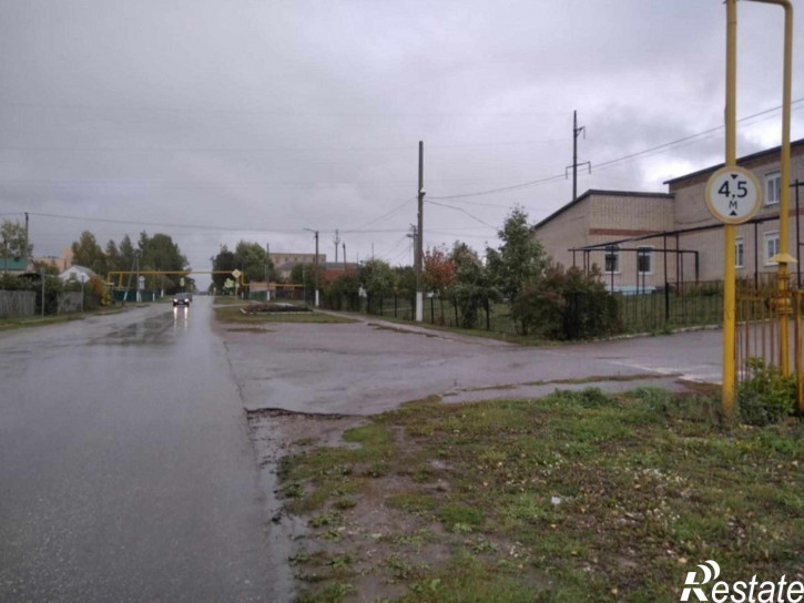 Торговое помещение 70 лет октября, 37а