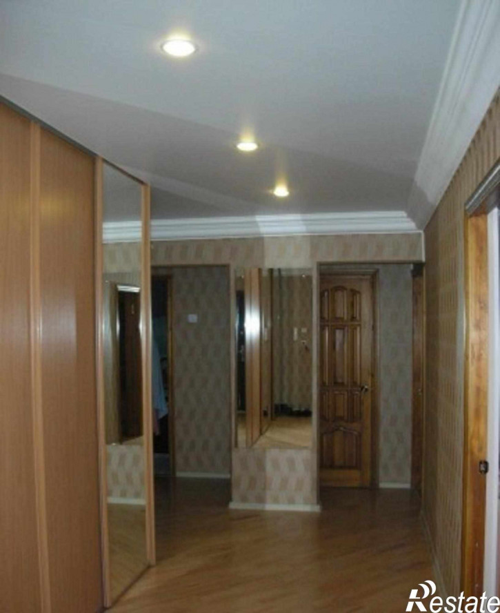 3-комн квартира Красных Партизан ул, 4/3
