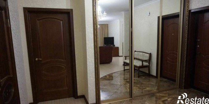 3-комн квартира Яна Полуяна ул, 51