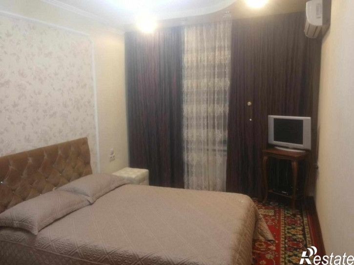 4-комн квартира Рашпилевская ул, 32