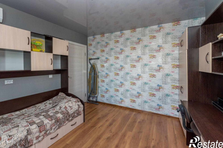 3-комн квартира Черкасская ул, 68
