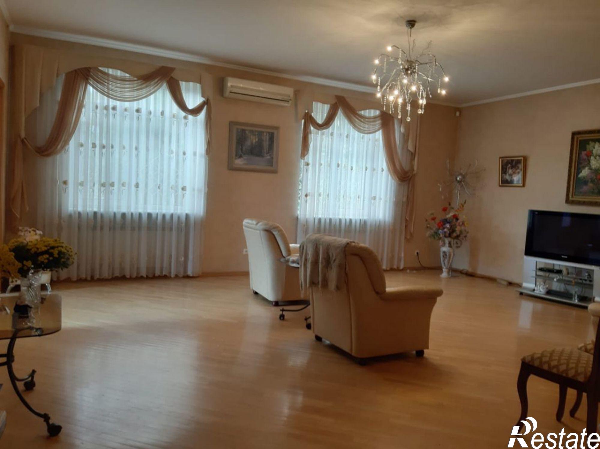 Купить дачу, дом, коттедж за 25 000 000 рублей на 2-й Гаражный пр-д, 10
