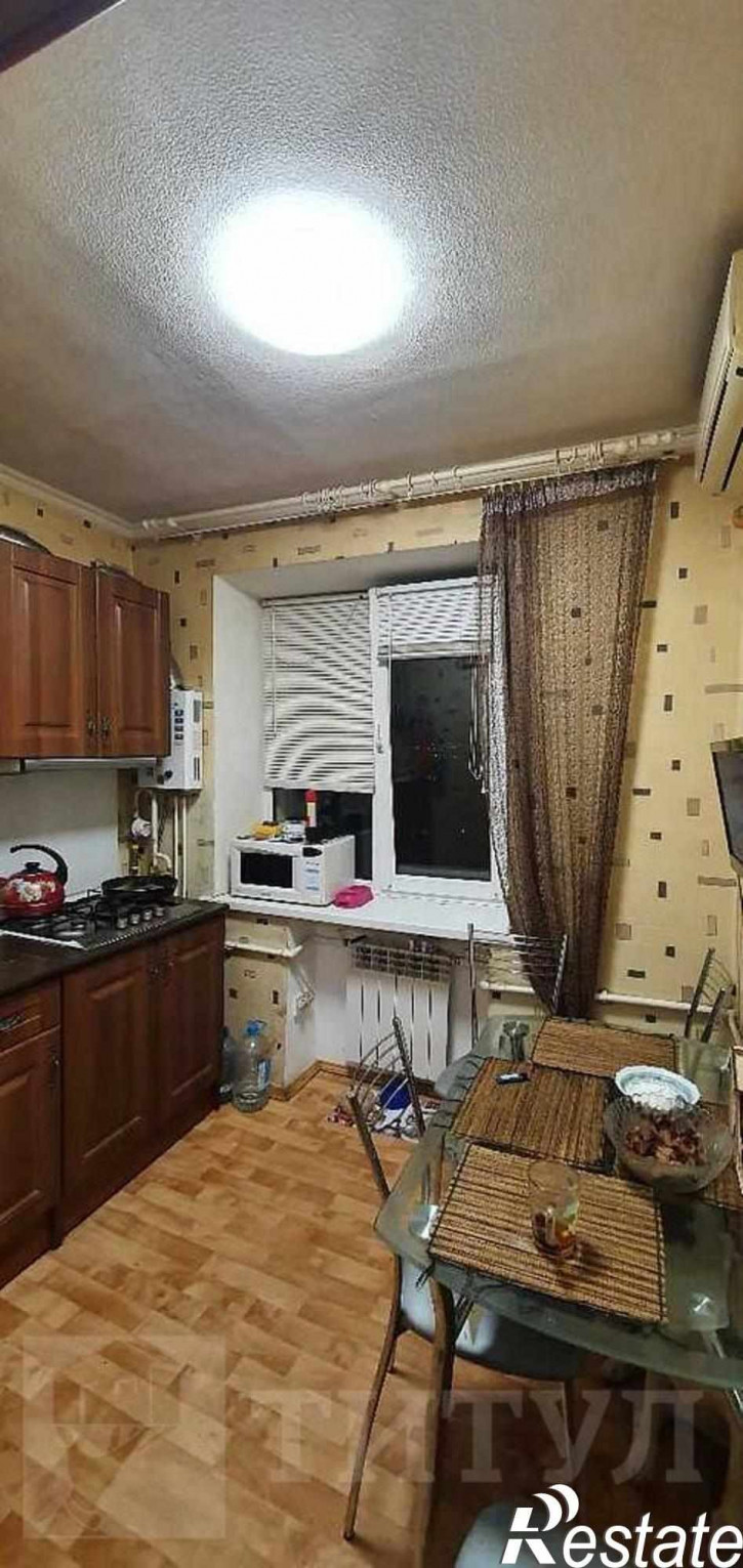4-комн квартира Чкаловский, Киргизская