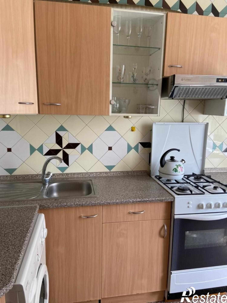 2-комн квартира улица Зорге, 27/4