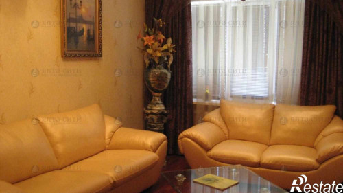 Продажа 3-комн квартиры Блюхера ул., 48