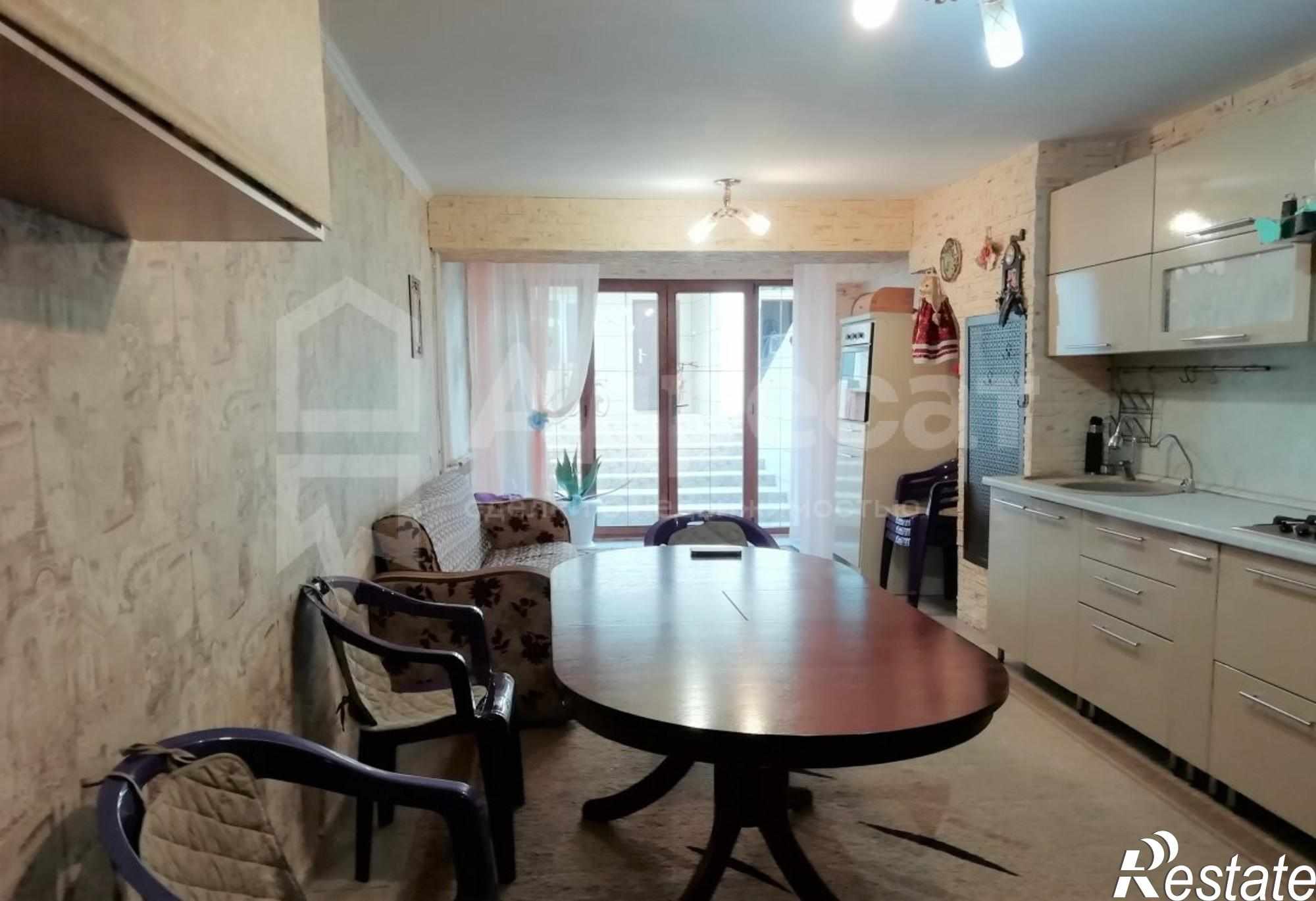 Купить дачу, дом, коттедж за 13 000 000 рублей на б-р. Сиреневый