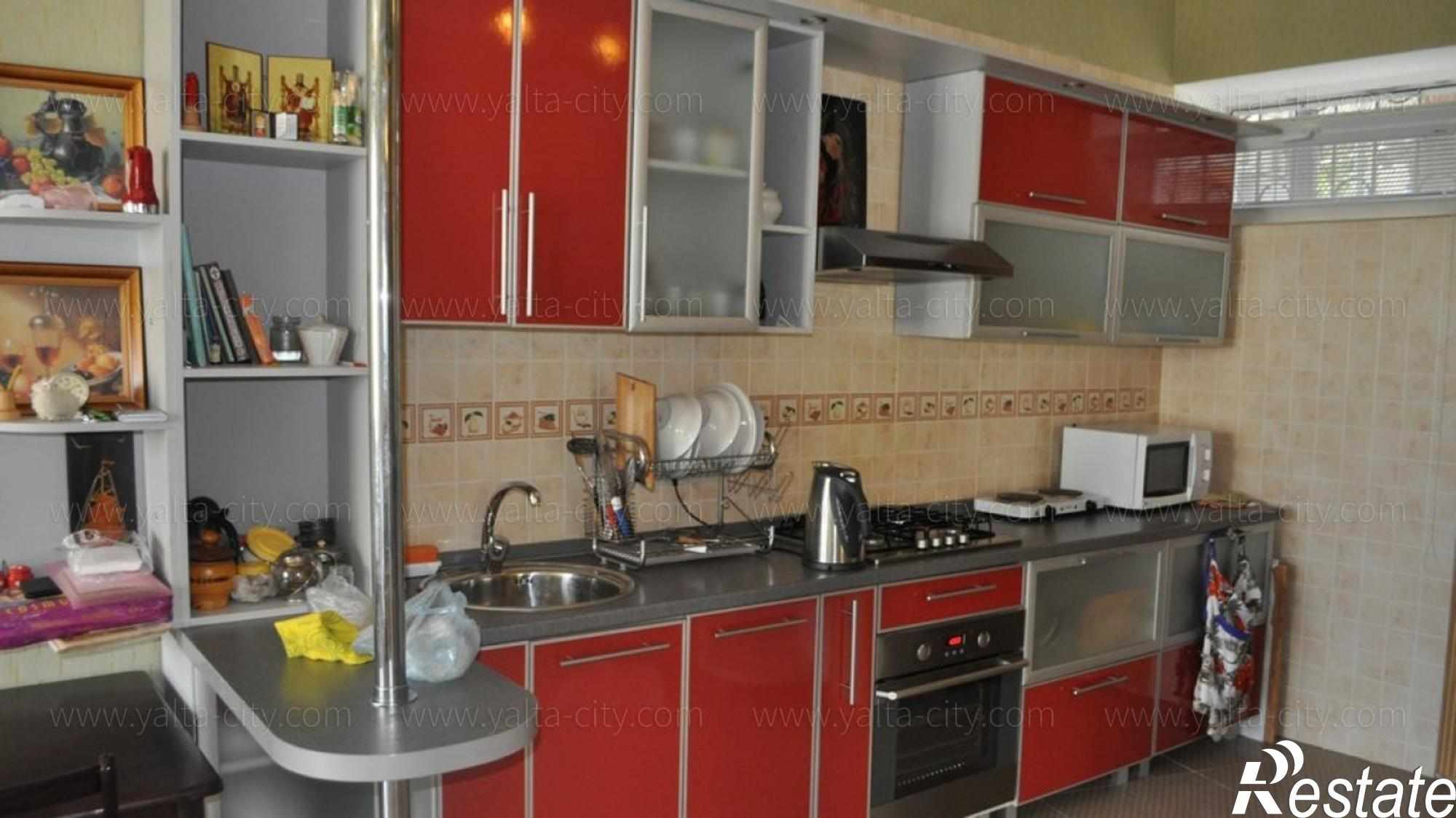 Купить дачу, дом, коттедж за 15 750 000 рублей на Алупкинское шоссе ул., 28