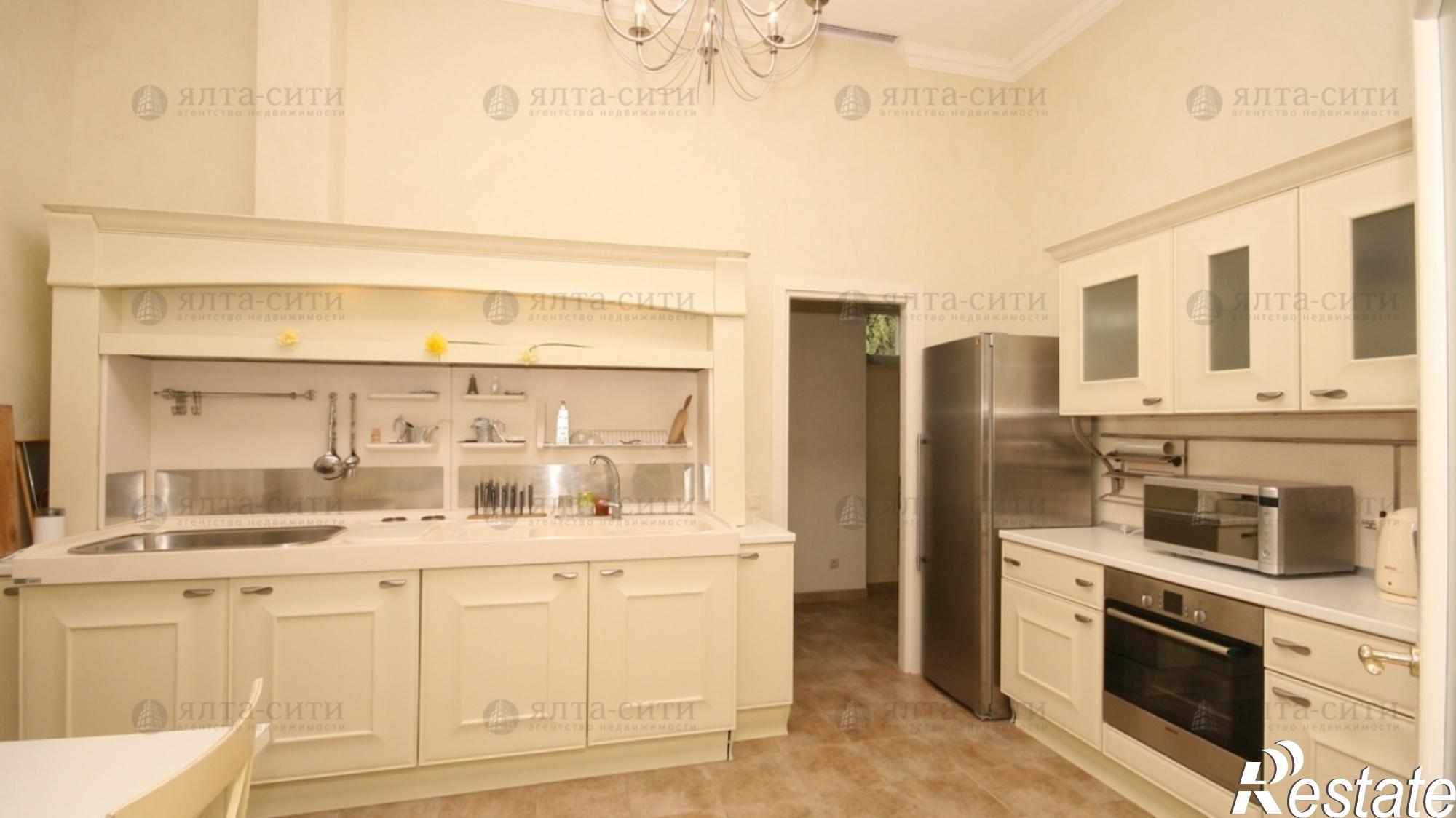 Купить дачу, дом, коттедж за 172 631 000 рублей на Севастопольское ш., 45