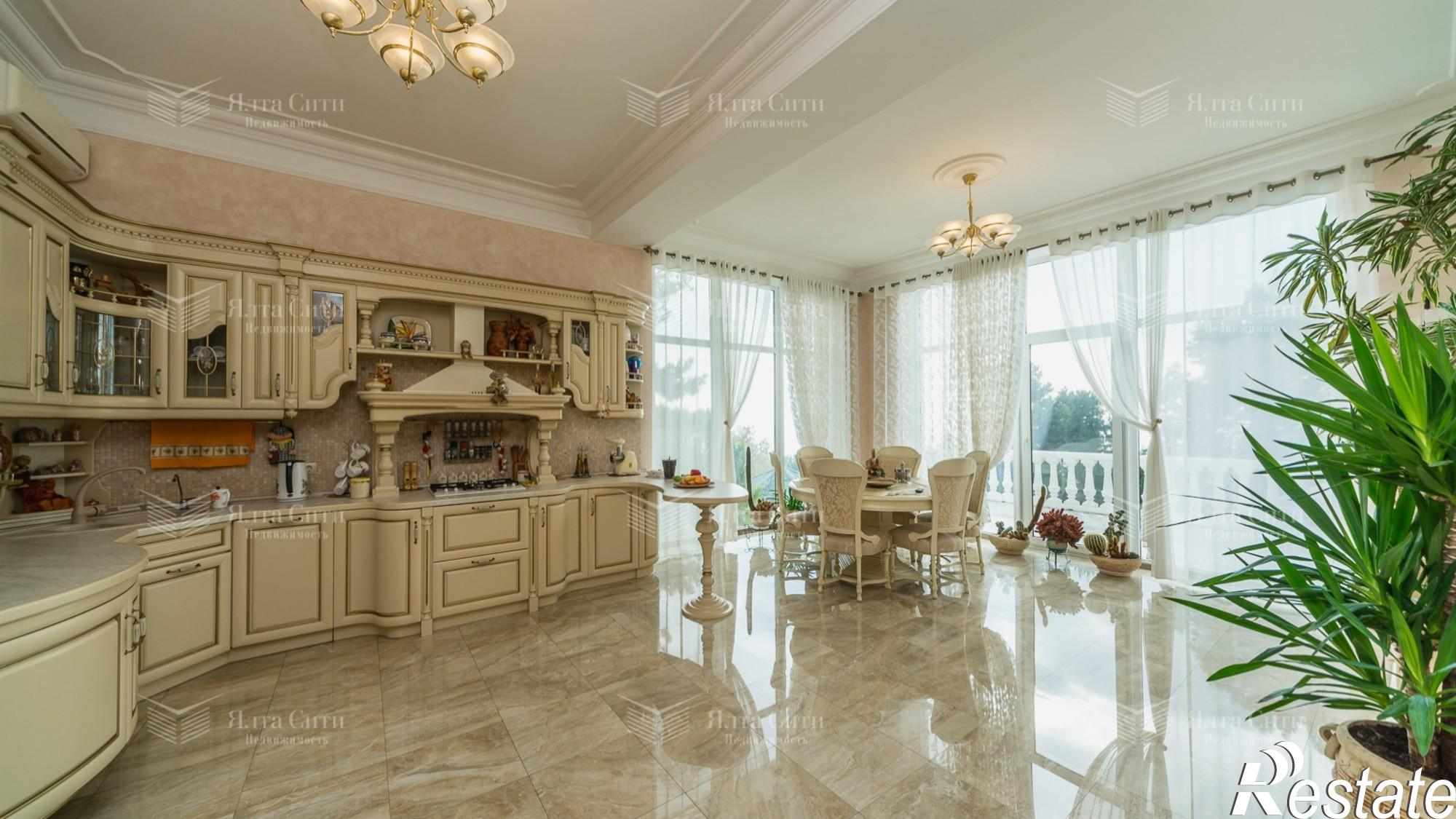Купить дачу, дом, коттедж за 295 000 000 рублей на Лесная ул., 18