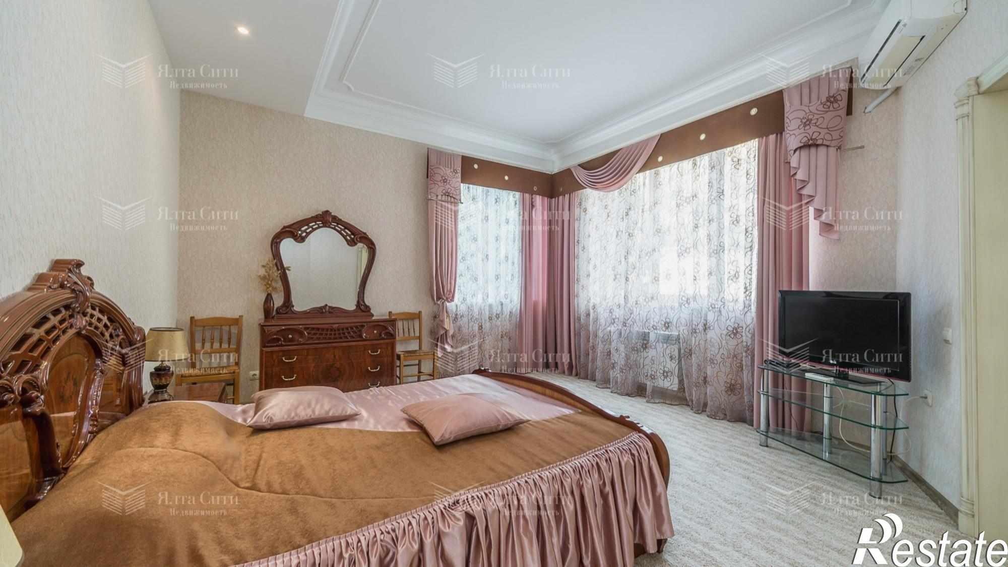 Купить дачу, дом, коттедж за 295 000 000 рублей на Лесная ул., 18