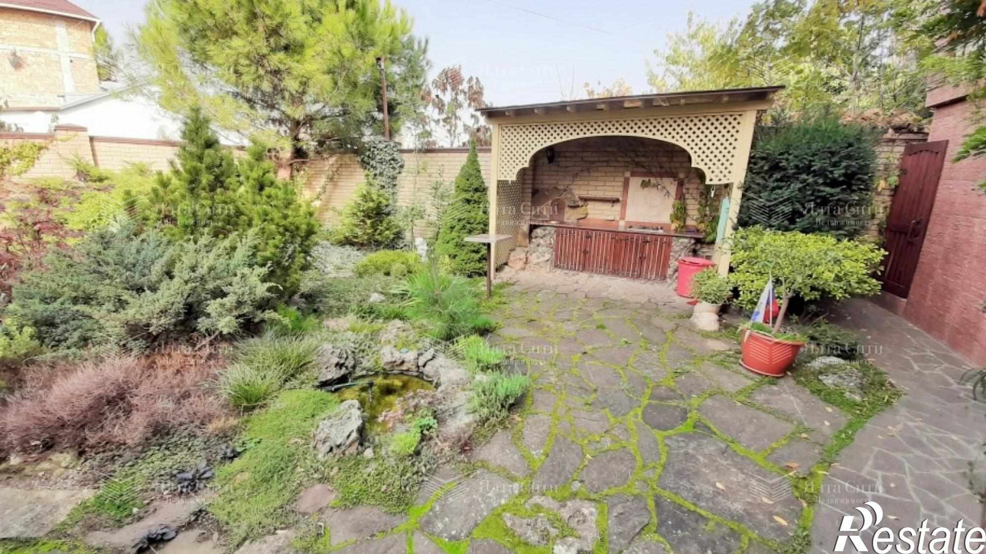 Купить дачу, дом, коттедж за 92 000 000 рублей на Сеченова ул.