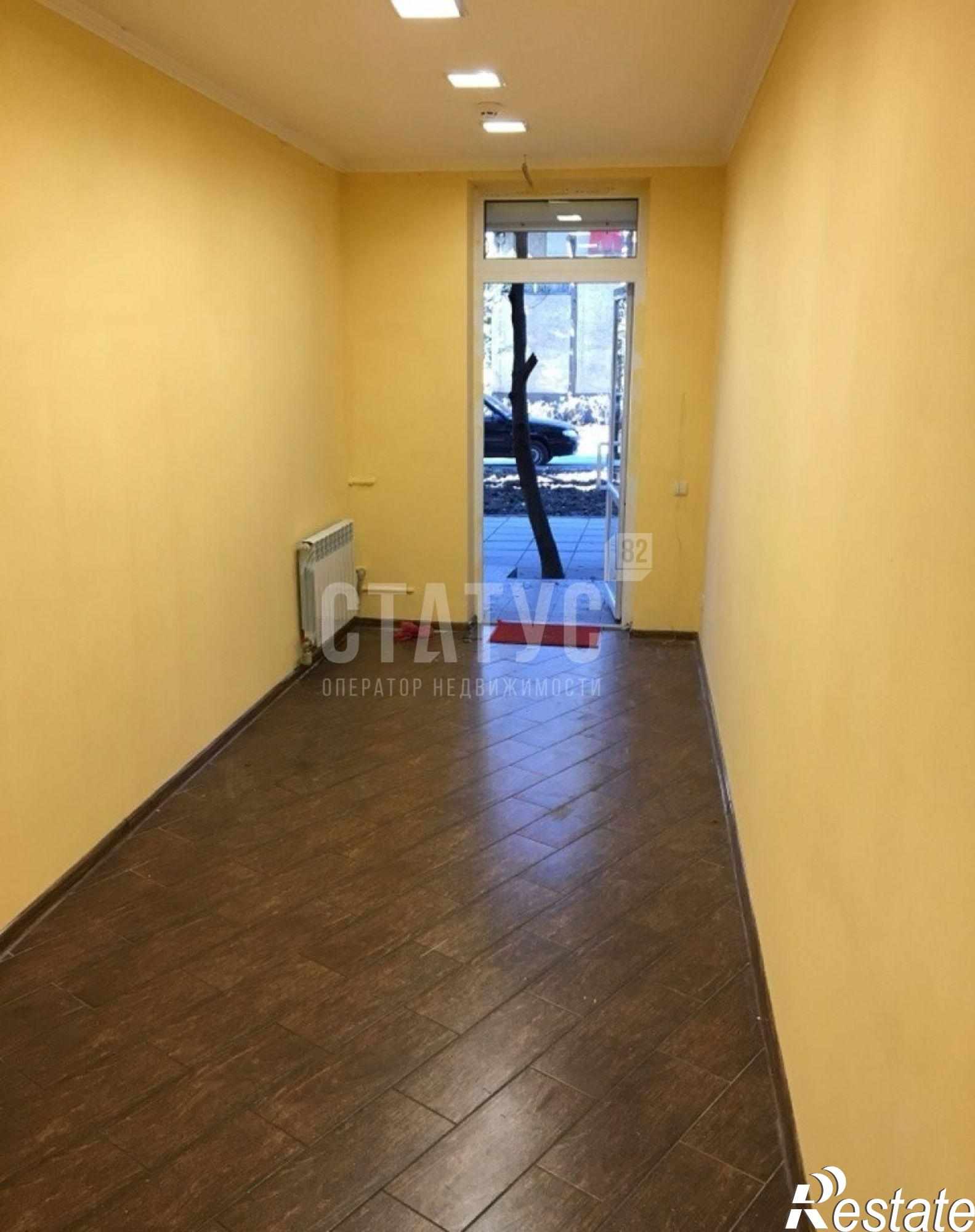 Сдать торговое помещение за 75 000 рублей на Московская ул, 37