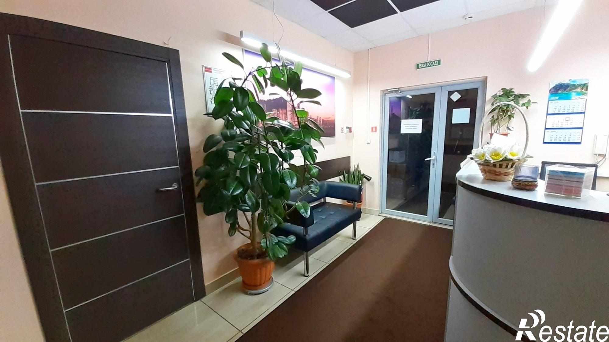 Сдать офис, помещение под офис за 305 000 рублей на А.С.Большева ул., 5