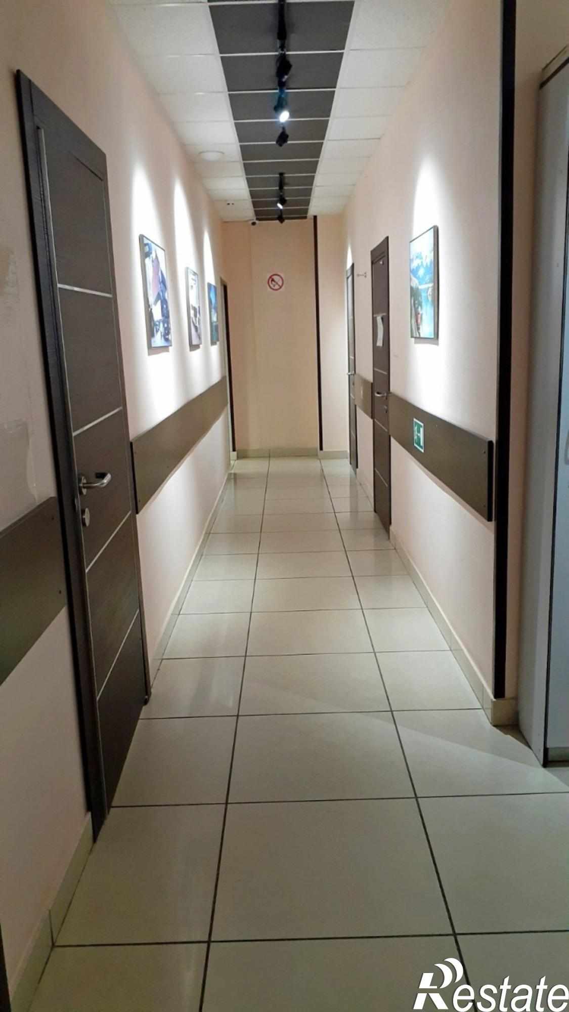 Сдать офис, помещение под офис за 305 000 рублей на А.С.Большева ул., 5