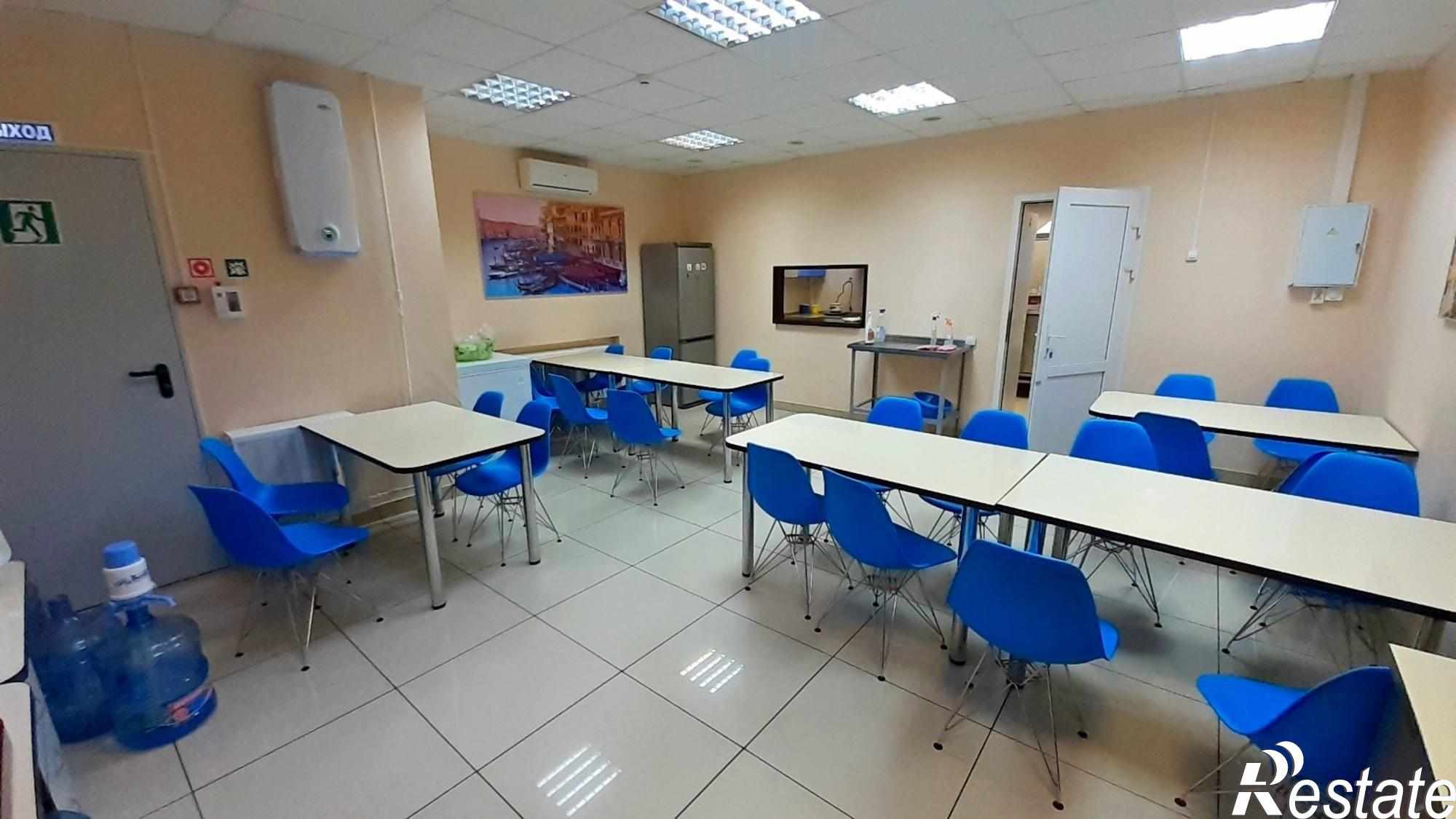 Сдать офис, помещение под офис за 305 000 рублей на А.С.Большева ул., 5