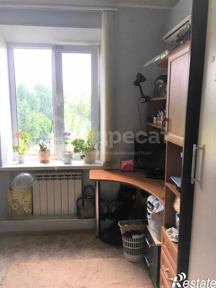 3-комн квартира ул. Федотова,  д.4