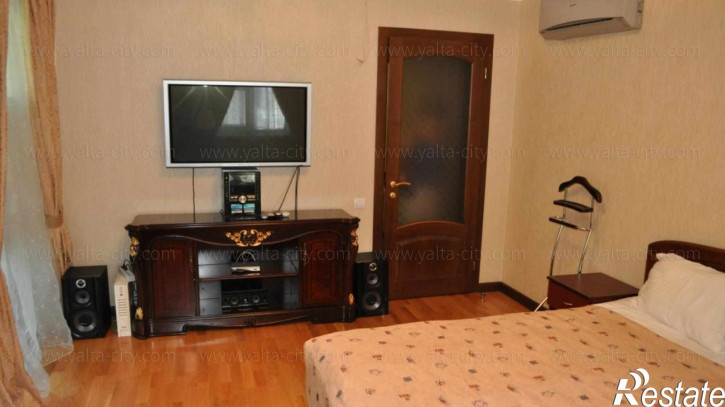 4-комн квартира Ленина ул., 13