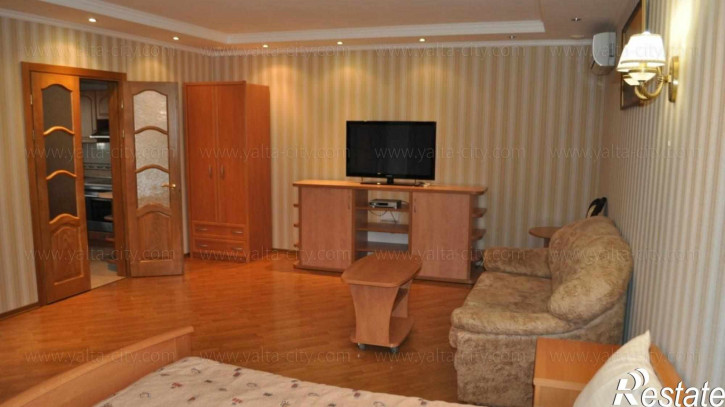 4-комн квартира Ленина ул., 13