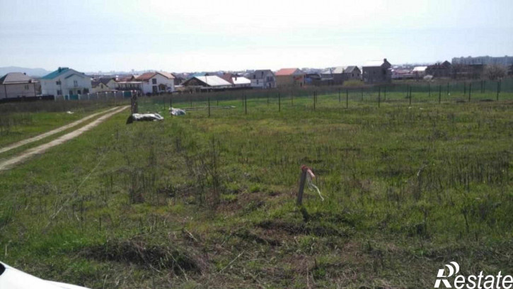 Земельный участок п. Пятихатки
