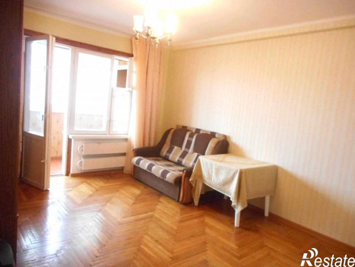 3-комн квартира 3-Б мкрн, 40