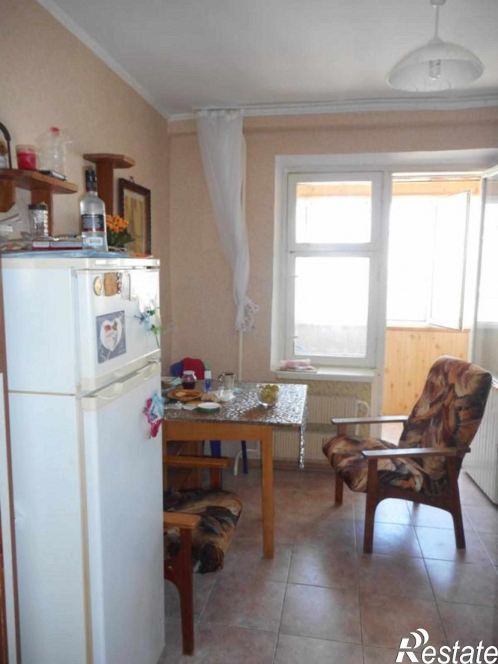 3-комн квартира 3-Б мкрн, 40