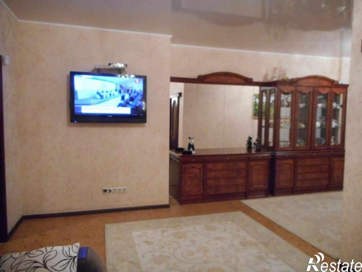 3-комн квартира ул. Промышленная, 8