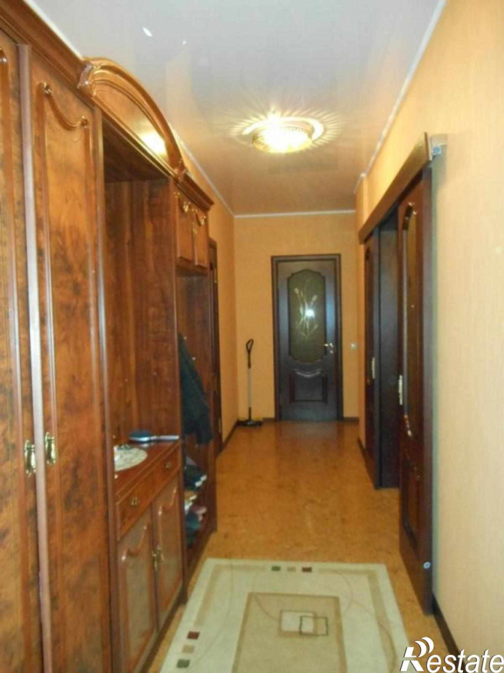 3-комн квартира ул. Промышленная, 8