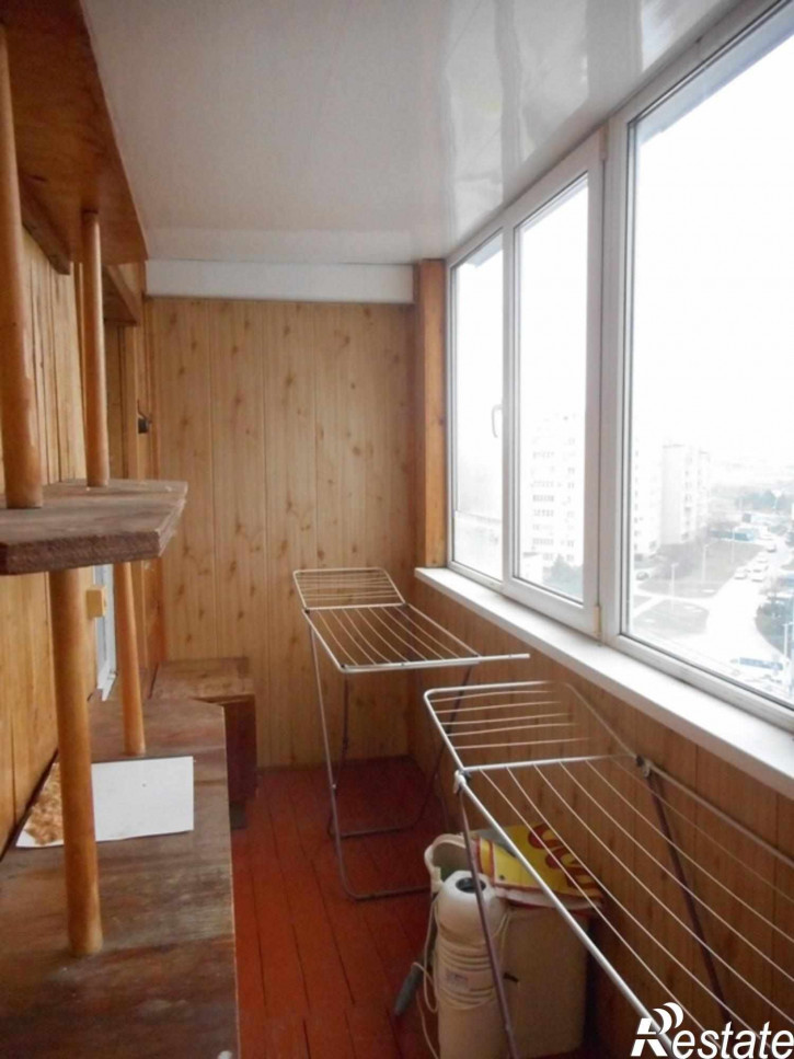 3-комн квартира 3-Б мкрн, 40