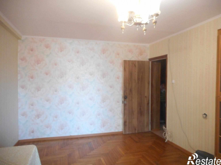 3-комн квартира 3-Б мкрн, 40
