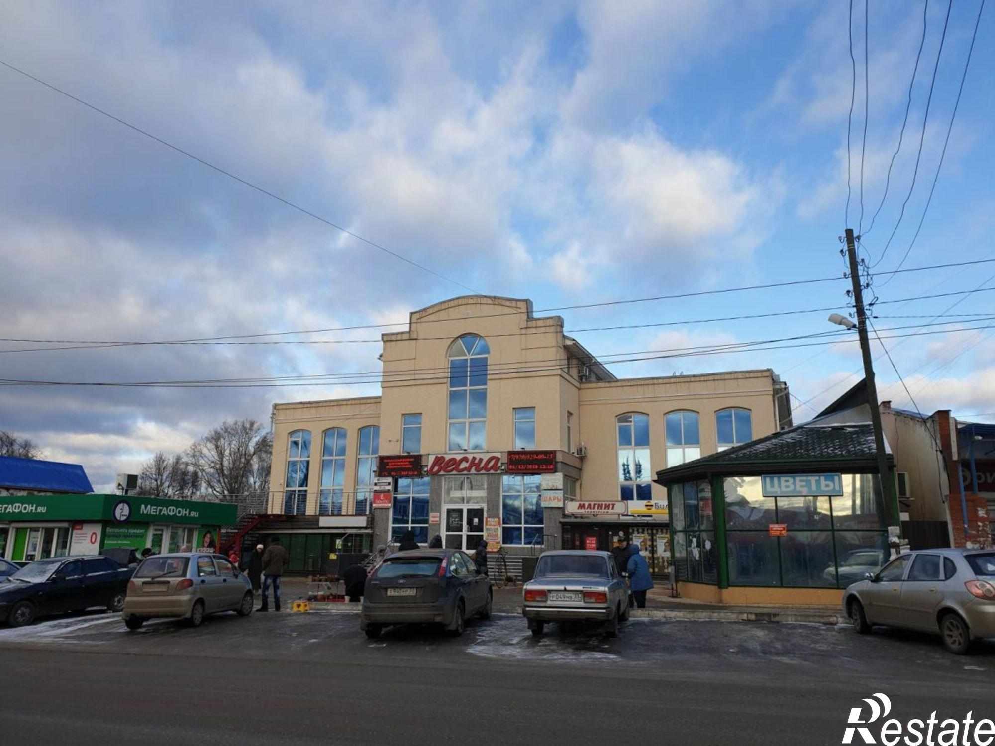 Сдать торговое помещение за 225 000 рублей на Революции ул, 2