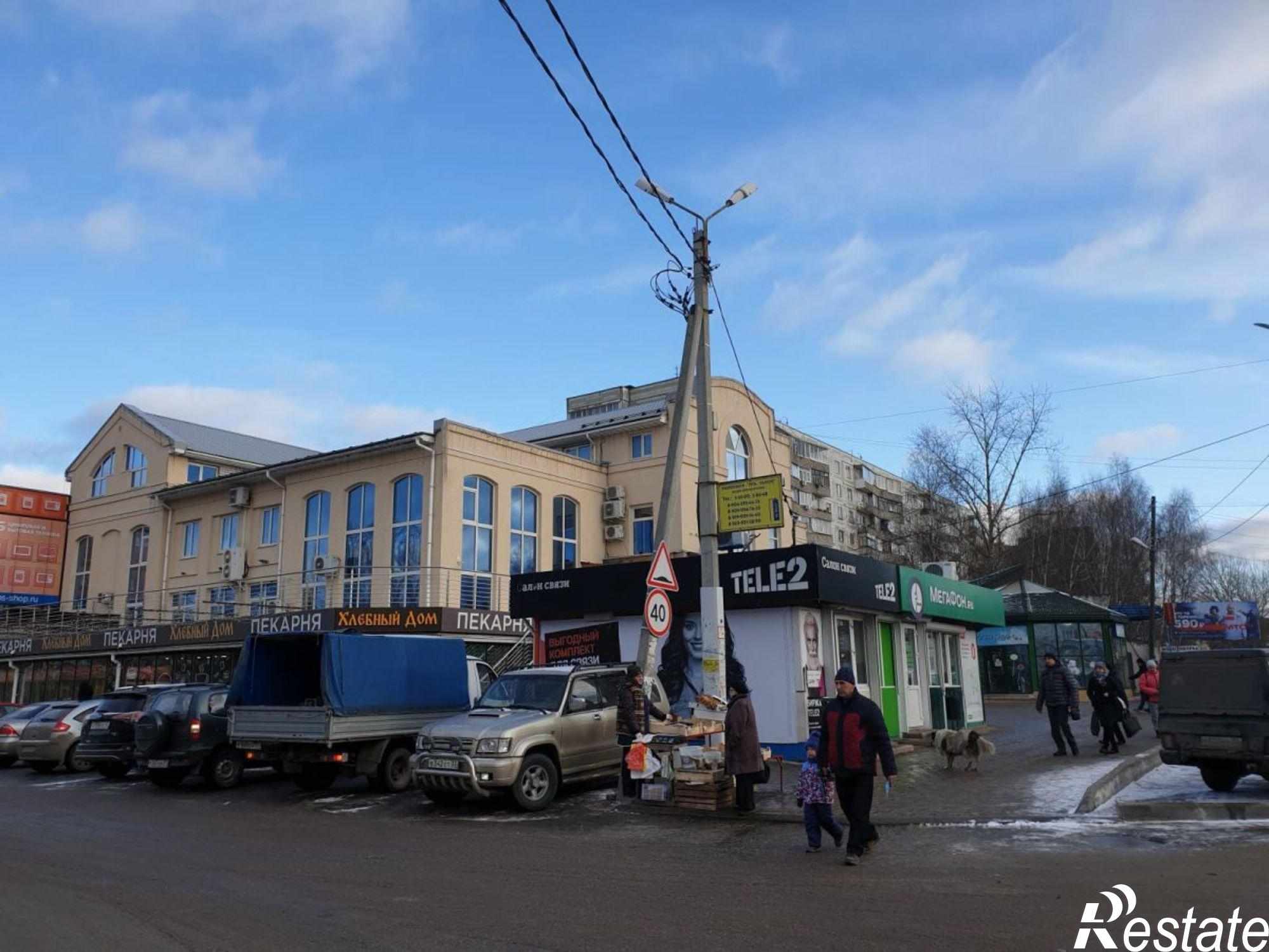 Сдать торговое помещение за 225 000 рублей на Революции ул, 2