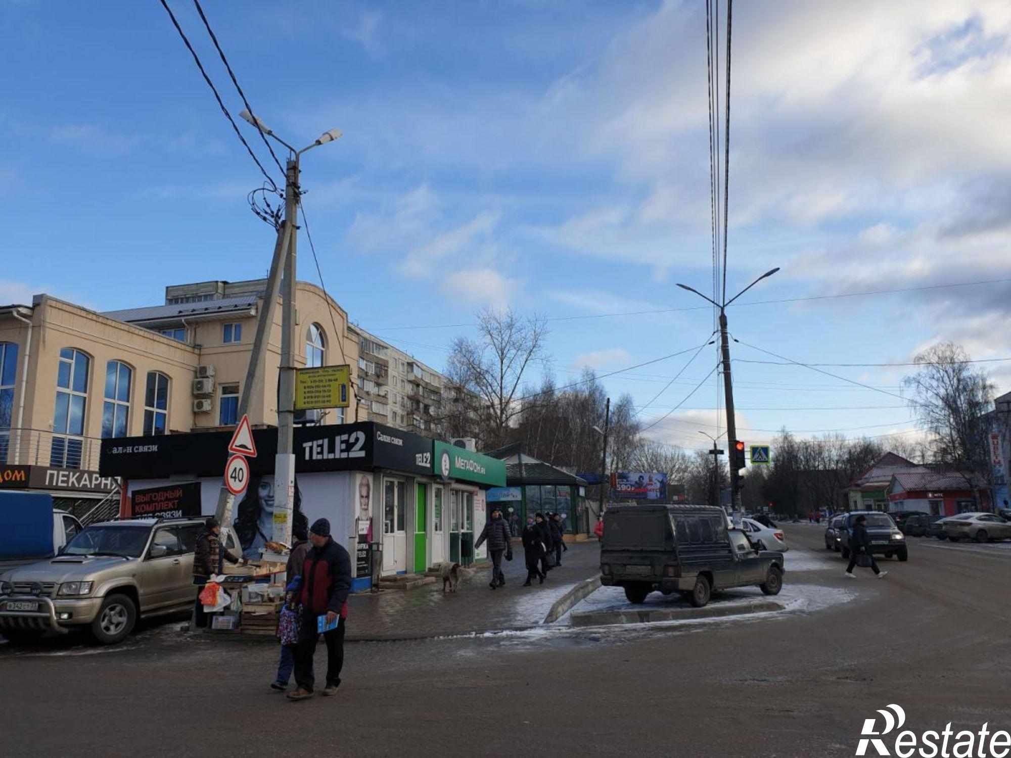 Сдать торговое помещение за 225 000 рублей на Революции ул, 2