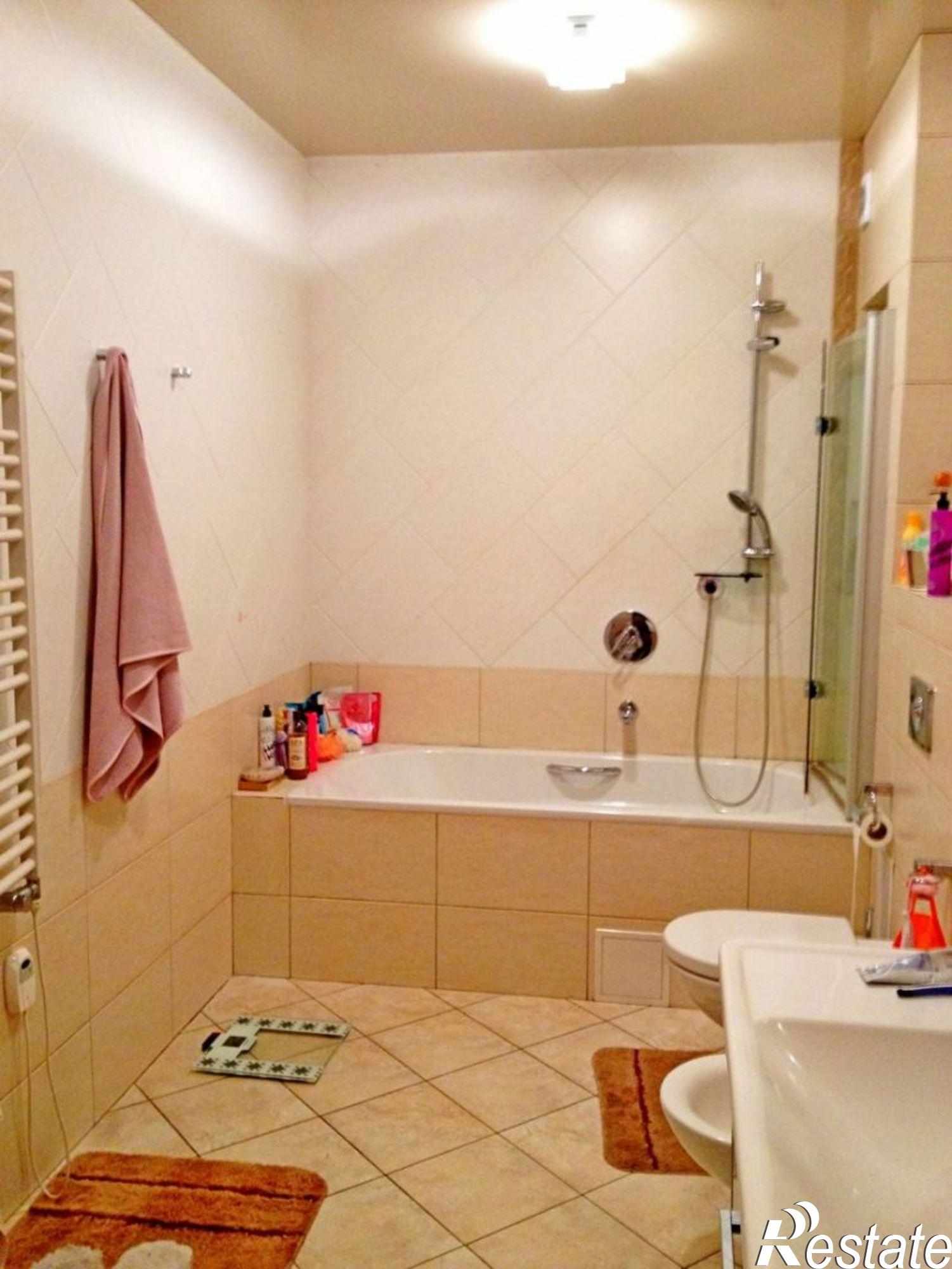 Купить квартиру за 14 500 000 рублей на В.Котика ул, 21