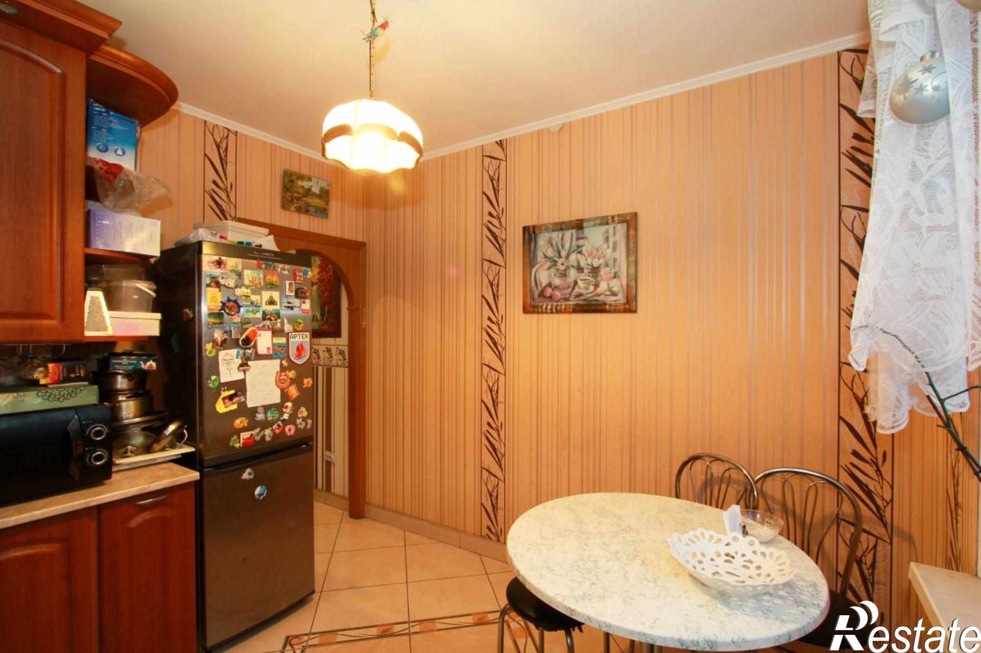 Купить квартиру за 5 700 000 рублей на Генерала Толстикова ул, 18