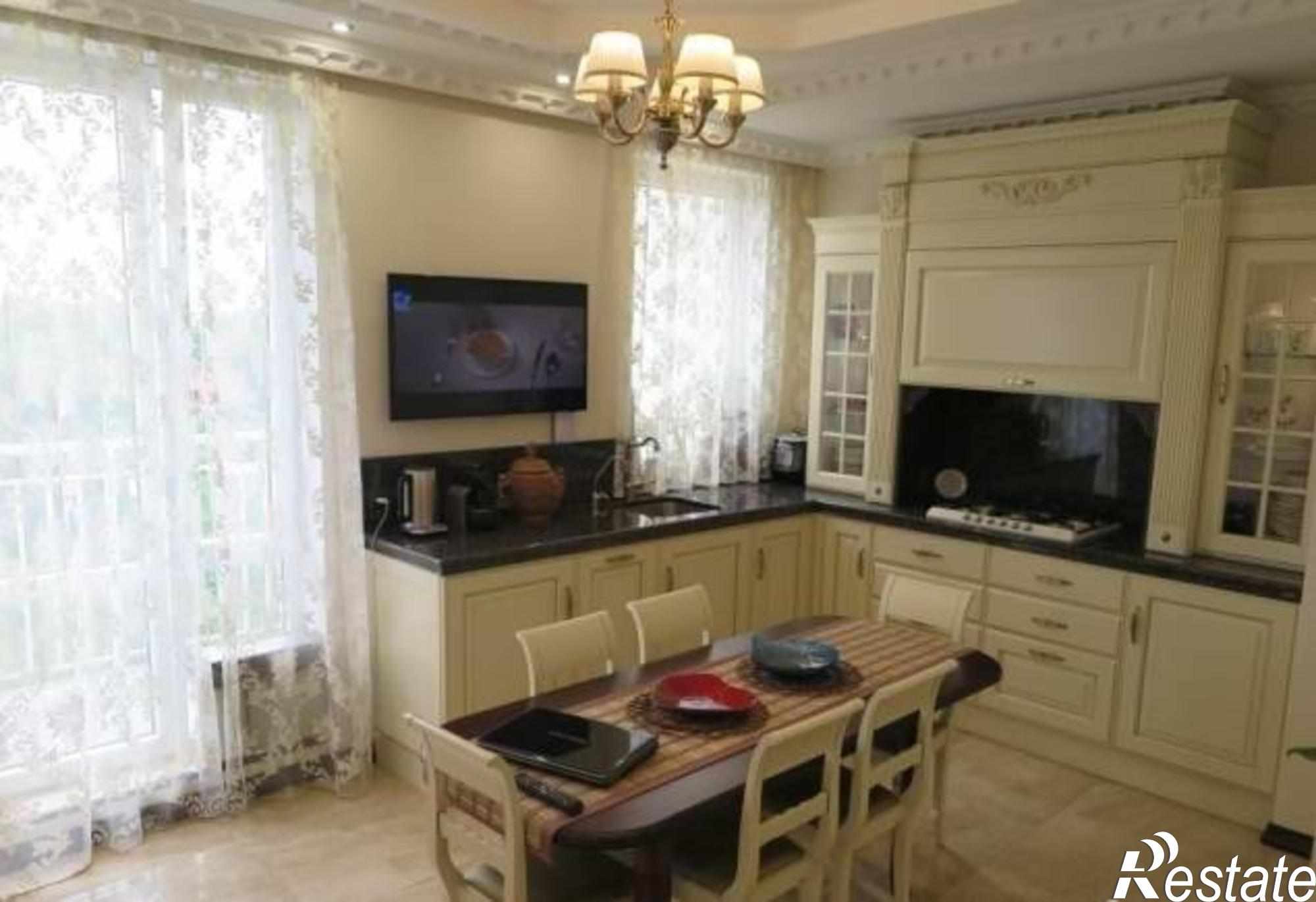 Купить квартиру за 30 000 000 рублей на Бассейная ул, 7