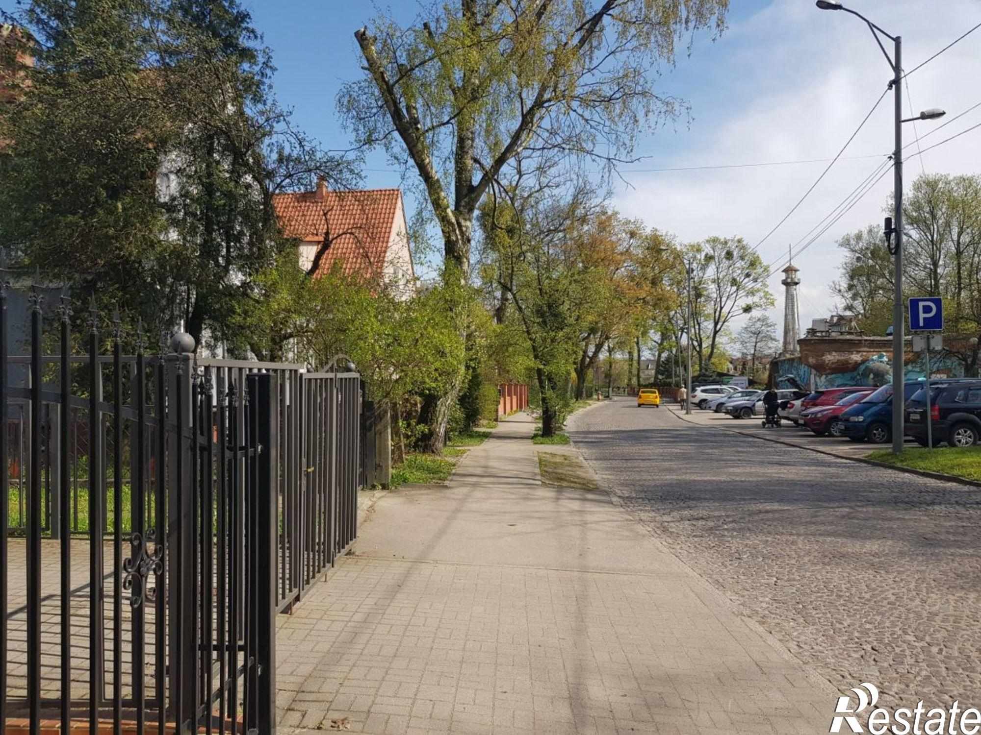 Купить квартиру за 12 000 000 рублей на Верхнеозерная ул, 9а