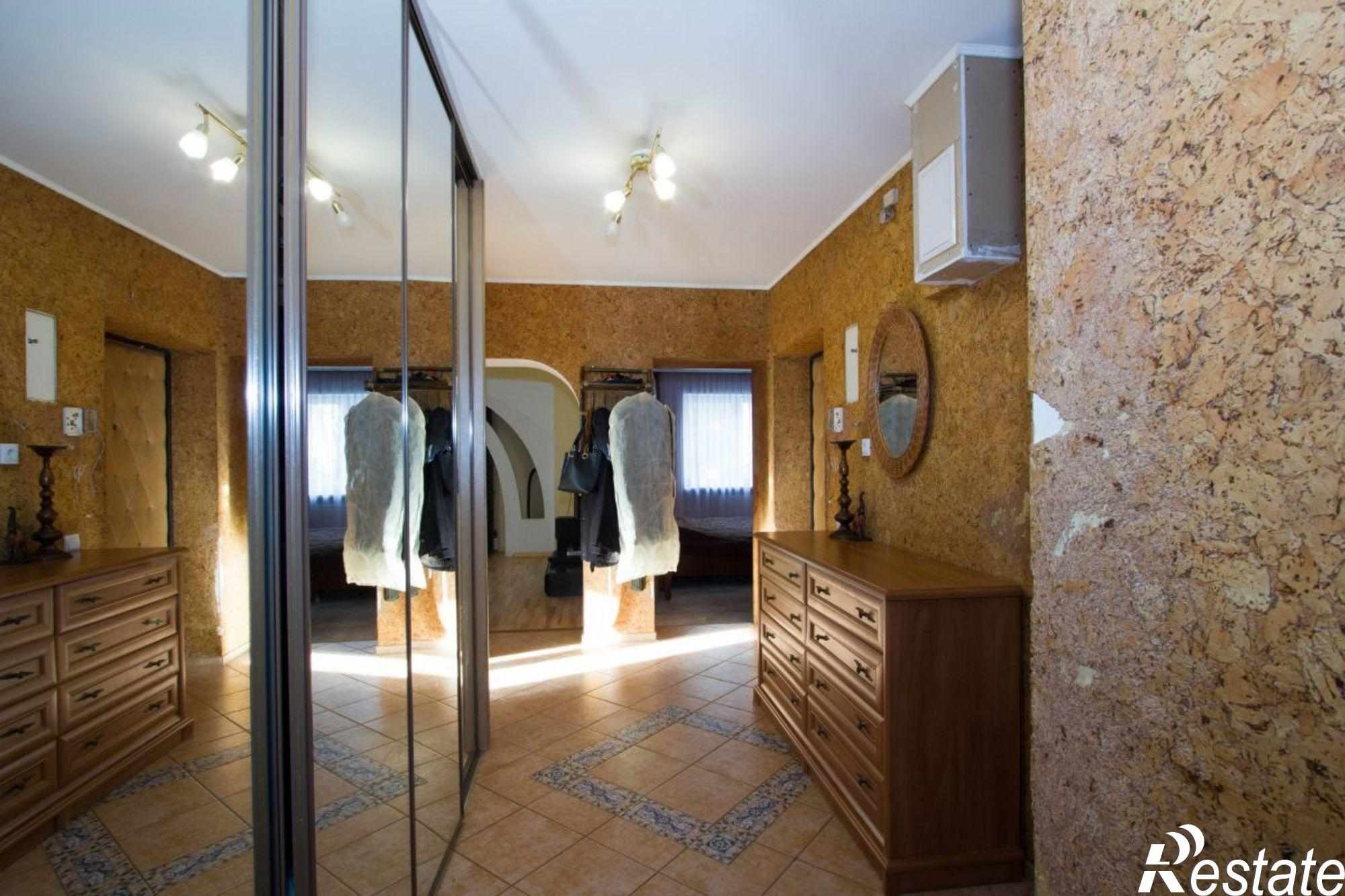 Купить квартиру за 12 000 000 рублей на Щорса ул, 5