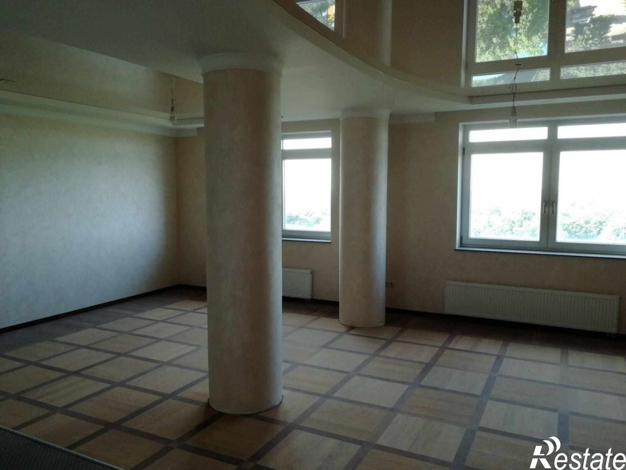 Купить квартиру за 19 250 800 рублей на Сержанта Колоскова ул, 8