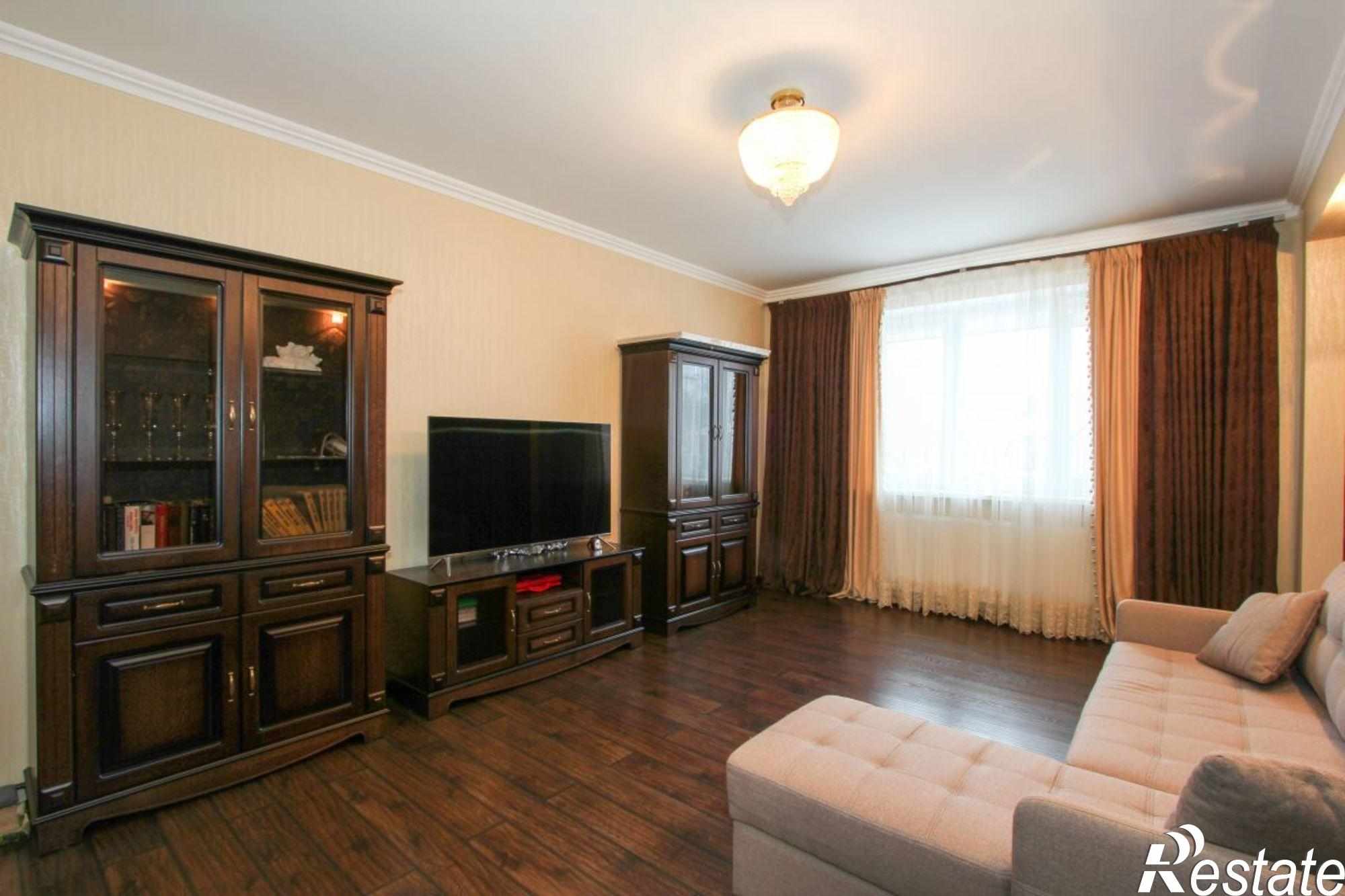Купить квартиру за 15 900 000 рублей на Парковая аллея ул, 60