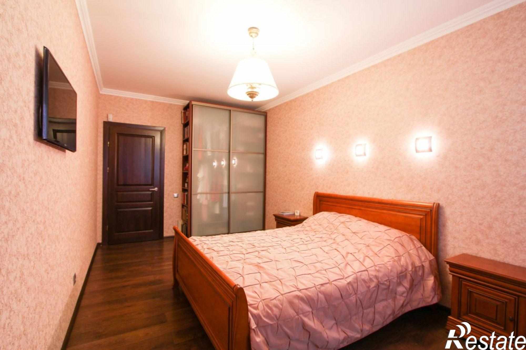 Купить квартиру за 15 900 000 рублей на Парковая аллея ул, 60