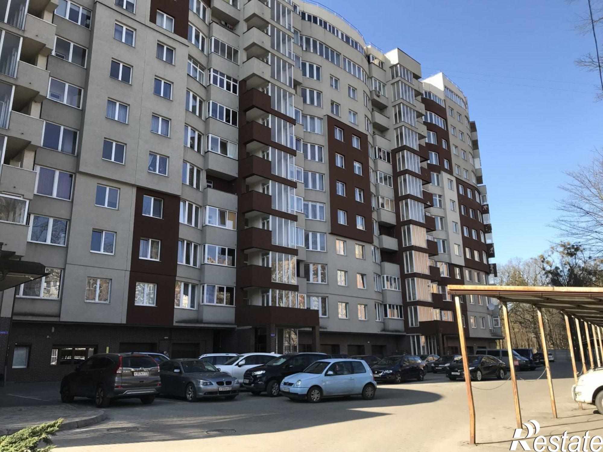 Купить квартиру за 24 000 000 рублей на Ю.Гагарина ул, 1