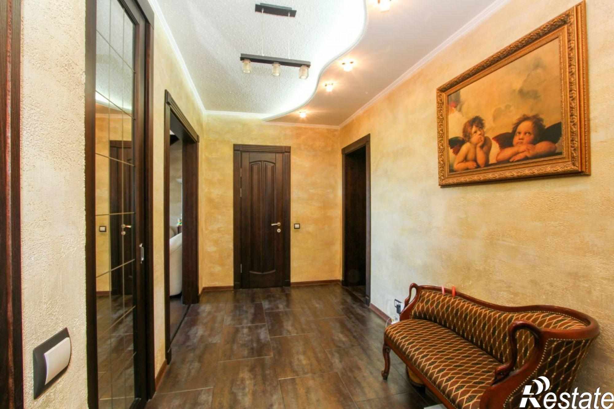Купить квартиру за 14 300 000 рублей на Курганская ул, 3