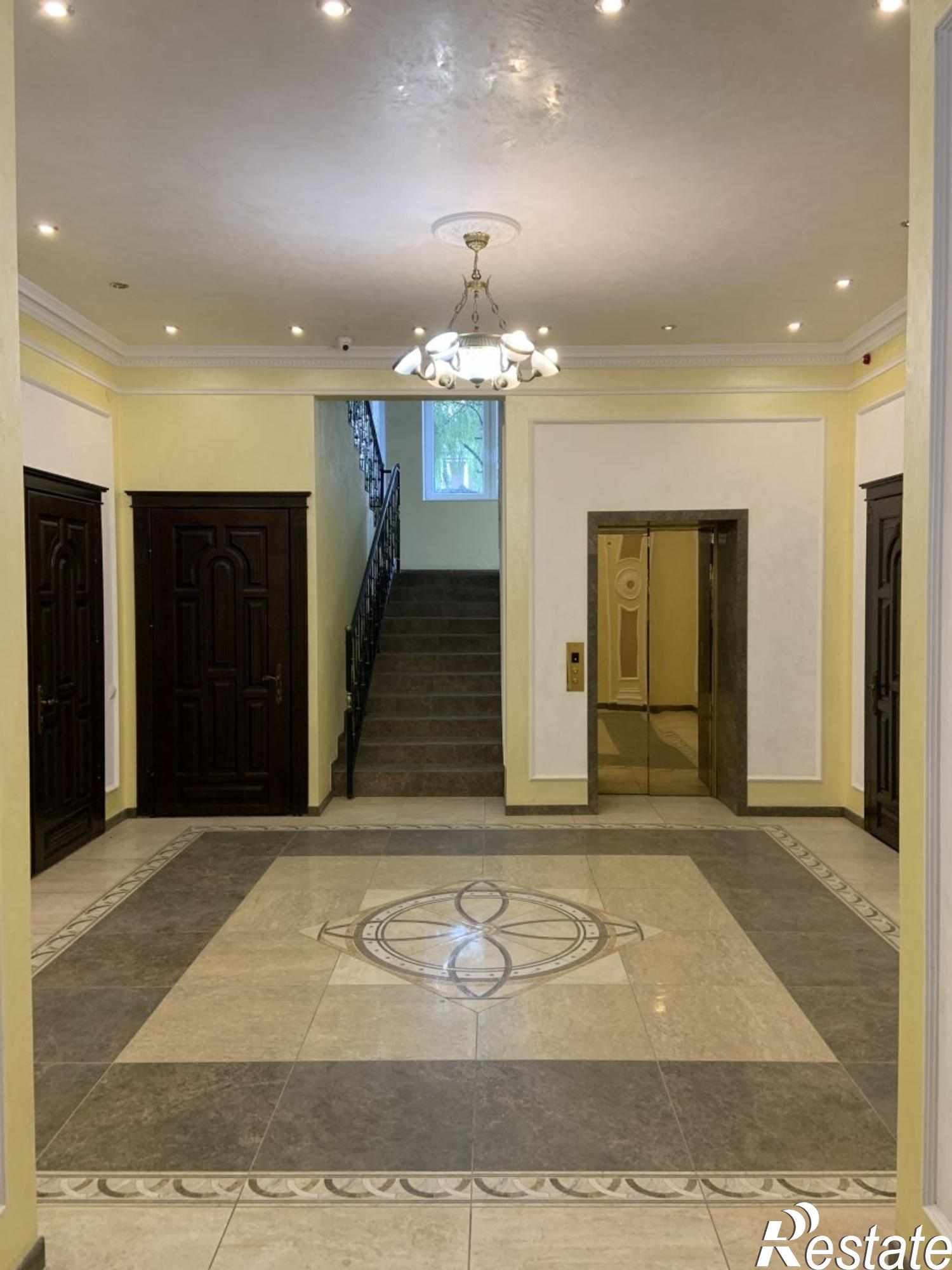 Купить квартиру за 13 200 000 рублей на С.Разина ул, 39 а