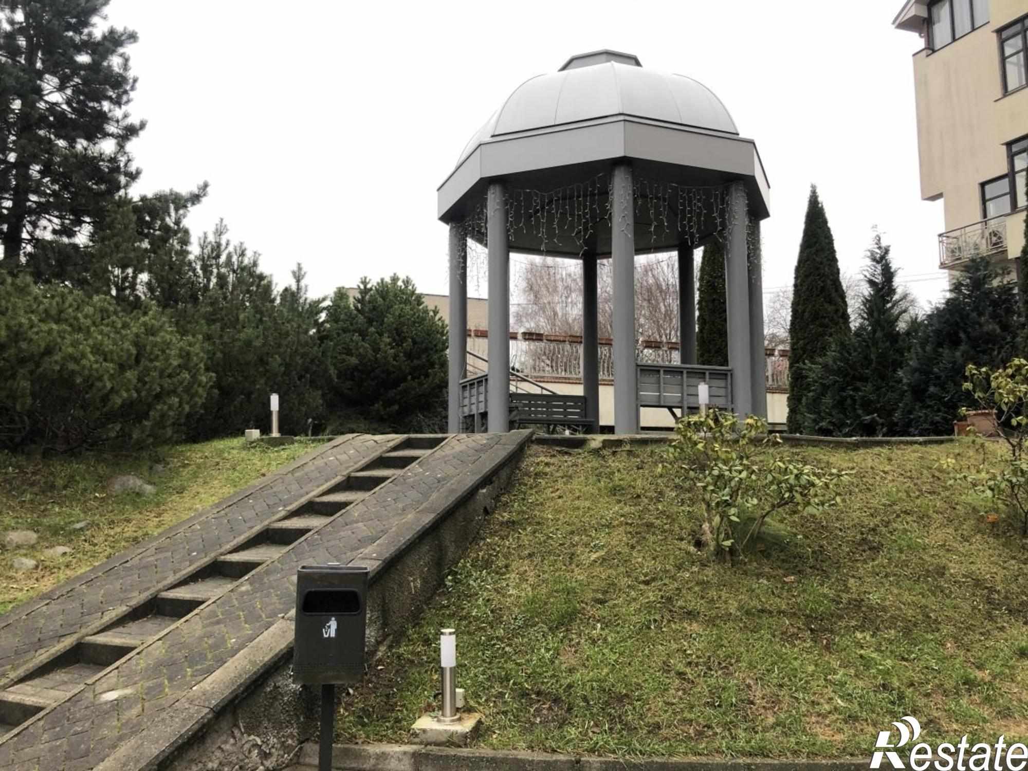 Купить квартиру за 12 300 000 рублей на Сержанта Колоскова ул, 4а