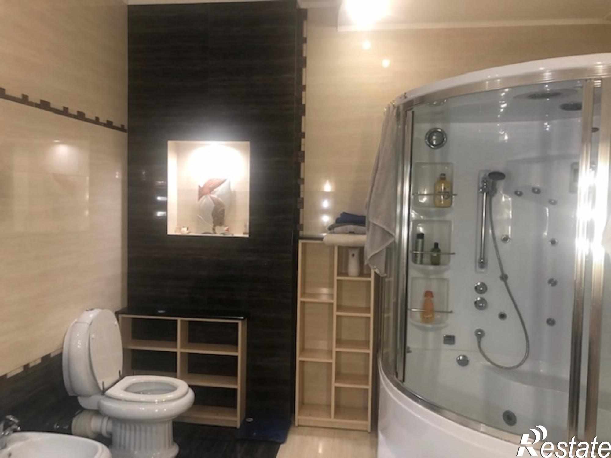 Купить квартиру за 13 500 000 рублей на Сержанта Колоскова ул, 6 А